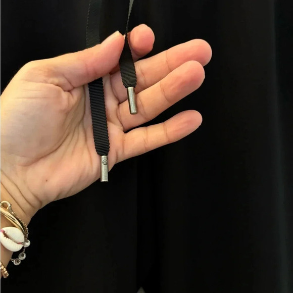 Lululemon On The Fly Jogger
Black - Picture 6 of 8